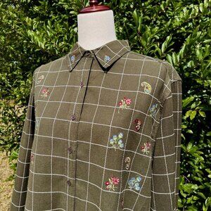 Bobbie Brooks Green Button Up Shirt Sz Large Embroidered Paisley Flowers Grandma